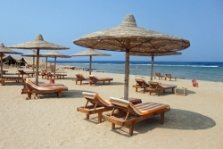 Roots Camp, El Quesier - Red Sea. Beach.